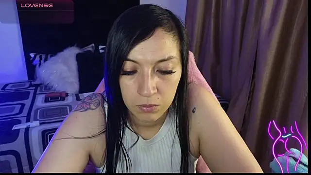 Snapshot of Majuu__ chatting on February 25, 2026, 11:43 am Majuu online show from February 25, 2026, 11:43 am