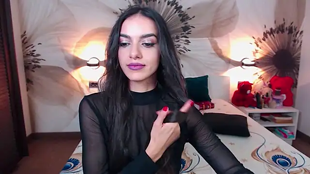 Snapshot of KatherineBisou chatting on October 7, 2025, 7:04 pm KatherineBisou online show from October 7, 2025, 7:04 pm