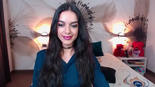 Snapshot of KatherineBisou chatting on October 8, 2025, 6:41 pm KatherineBisou online show from October 8, 2025, 6:41 pm