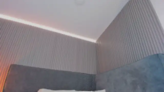 emelie 89 online show from February 9, 2026, 12:14 pm