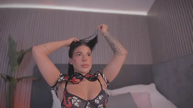 emelie 89 online show from March 21, 2026, 12:42 pm