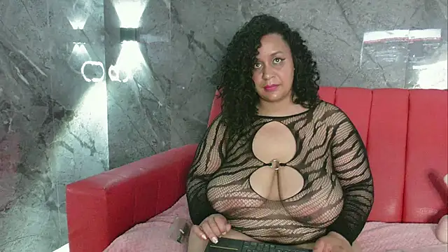 Danielaa a online show from November 7, 2025, 10:46 pm