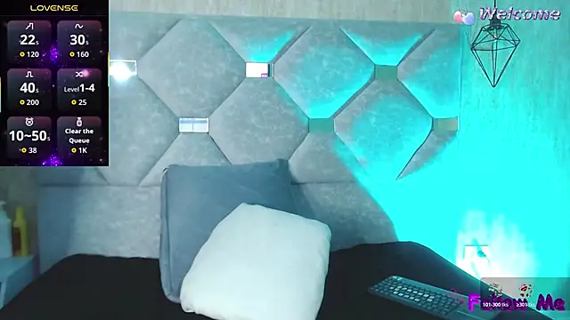 Danielaa a online show from March 14, 2026, 11:33 pm