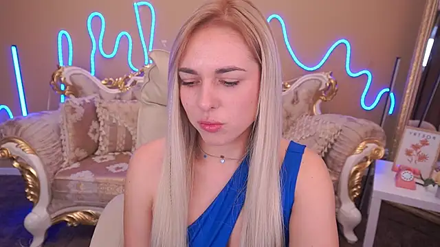 ArishkaLulu online show from November 5, 2025, 7:00 am