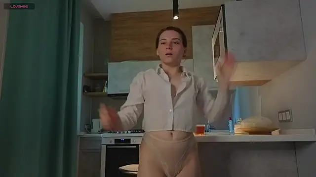 Snapshot of DonnaBurkee chatting on June 19, 2026, 4:18 am DonnaBurkee online show from June 19, 2026, 4:18 am