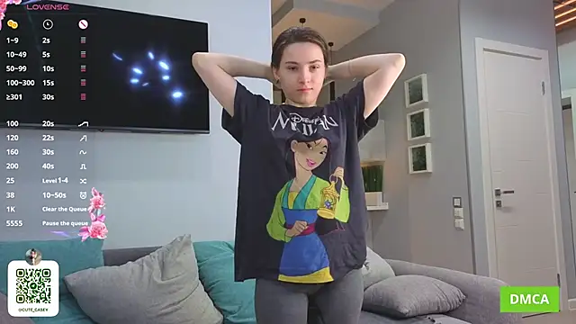 DonnaBurkee online show from November 19, 2025, 4:12 am