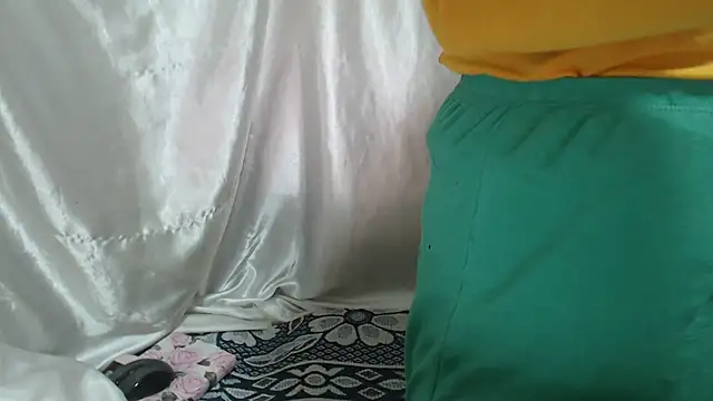 Snapshot of Burberrry_ chatting on March 19, 2026, 4:34 am Burberrry online show from March 19, 2026, 4:34 am