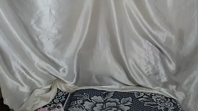 Snapshot of Burberrry_ chatting on November 19, 2025, 9:04 pm Burberrry online show from November 19, 2025, 9:04 pm