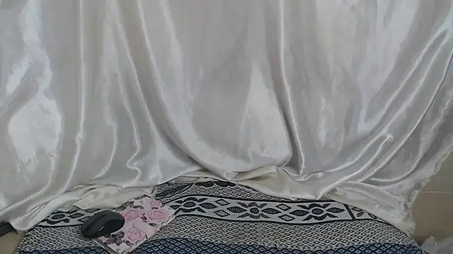 Snapshot of Burberrry_ chatting on October 21, 2025, 7:57 pm Burberrry online show from October 21, 2025, 7:57 pm