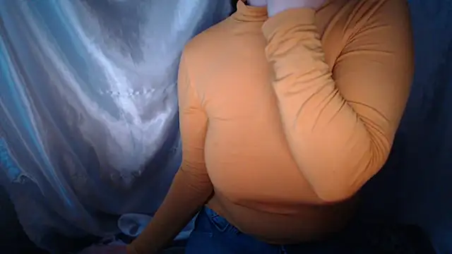 Snapshot of Burberrry_ chatting on March 13, 2026, 4:34 pm Burberrry online show from March 13, 2026, 4:34 pm