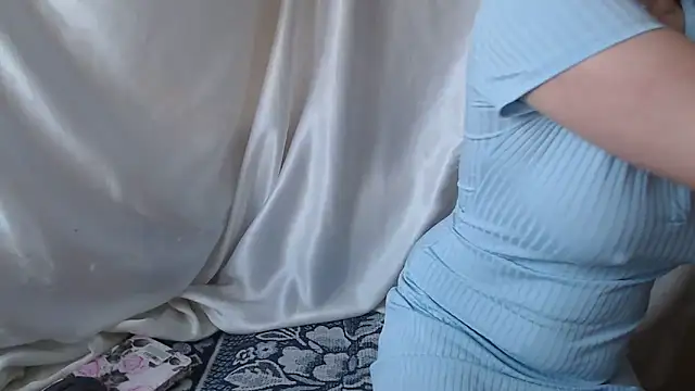 Snapshot of Burberrry_ chatting on November 20, 2025, 1:12 pm Burberrry online show from November 20, 2025, 1:12 pm