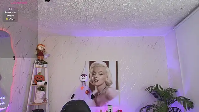 Snapshot of SALOOMEE__ chatting on March 12, 2026, 11:25 am SALOOMEE online show from March 12, 2026, 11:25 am