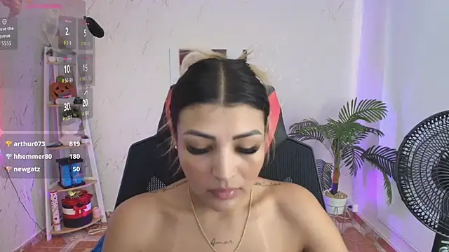 Snapshot of SALOOMEE__ chatting on May 11, 2026, 4:04 pm SALOOMEE online show from May 11, 2026, 4:04 pm