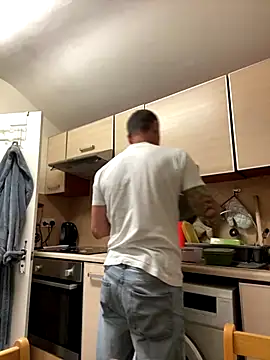 Snapshot of Yourhotboy_42 chatting on October 15, 2025, 6:16 pm Yourhotboy 42 online show from October 15, 2025, 6:16 pm