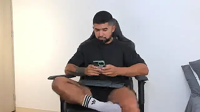 ethaanjones online show from February 20, 2025, 6:57 pm