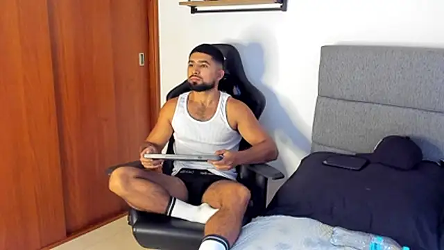 ethaanjones online show from February 19, 2026, 10:29 pm