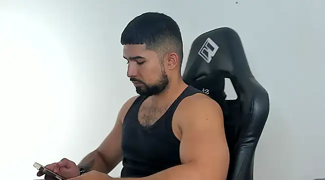 ethaanjones online show from January 7, 2025, 9:03 pm