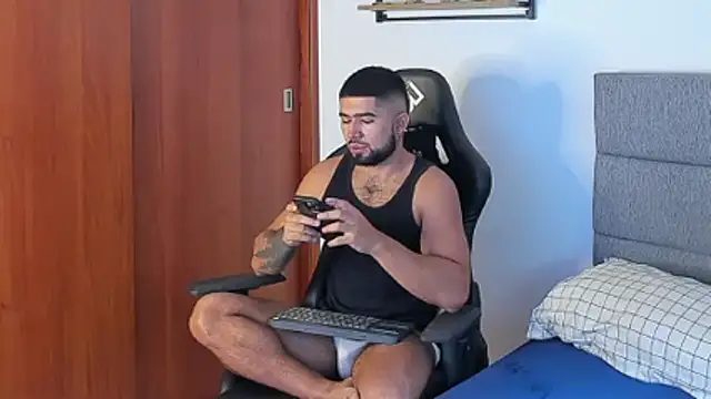 ethaanjones online show from November 23, 2025, 12:48 pm