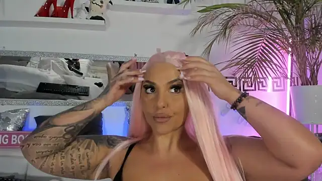 Snapshot of CocoSkyy chatting on December 4, 2024, 2:31 pm CocoSkyy online show from December 4, 2024, 2:31 pm