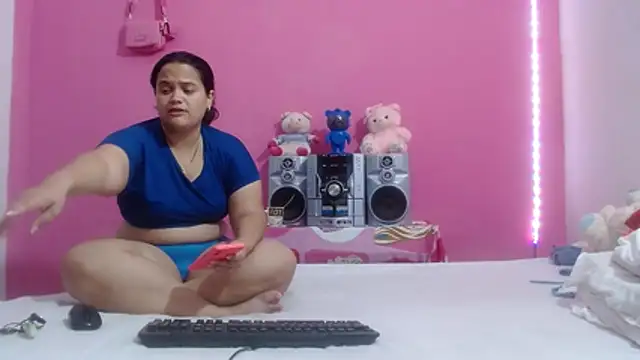 Snapshot of brunnette_hot chatting on August 4, 2026, 3:16 pm brunnette hot online show from August 4, 2026, 3:16 pm