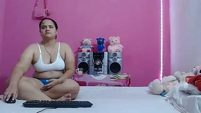 Snapshot of brunnette_hot chatting on August 5, 2026, 10:42 am brunnette hot online show from August 5, 2026, 10:42 am