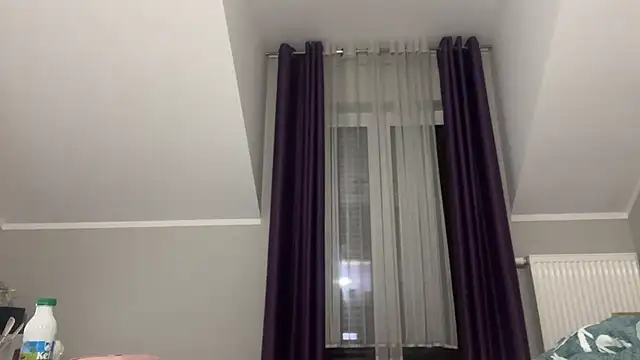 Snapshot of DESIREjenny chatting on February 26, 2025, 8:17 am DESIREjenny online show from February 26, 2025, 8:17 am