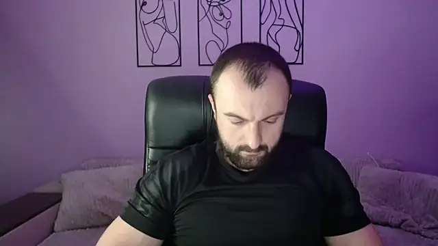 brindlefly6969 online show from February 18, 2026, 11:28 am