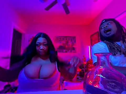 Snapshot of 4EVAGLACIERS chatting on November 5, 2025, 3:09 am 4EVAGLACIERS online show from November 5, 2025, 3:09 am