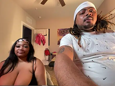 Snapshot of 4EVAGLACIERS chatting on November 20, 2025, 4:35 am 4EVAGLACIERS online show from November 20, 2025, 4:35 am