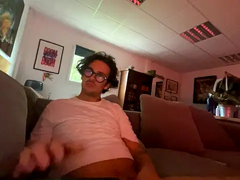 Snapshot of hardmecl chatting on September 28, 2025, 5:20 pm hardmecl online show from September 28, 2025, 5:20 pm