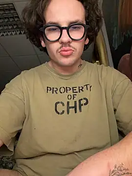 Snapshot of hardmecl chatting on February 18, 2026, 9:55 pm hardmecl online show from February 18, 2026, 9:55 pm