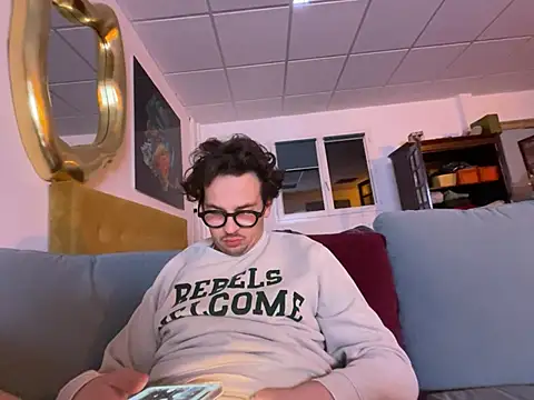 Snapshot of hardmecl chatting on March 18, 2025, 7:01 pm hardmecl online show from March 18, 2025, 7:01 pm