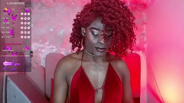 Snapshot of puca_ebony chatting on April 29, 2026, 5:30 pm puca ebony online show from April 29, 2026, 5:30 pm