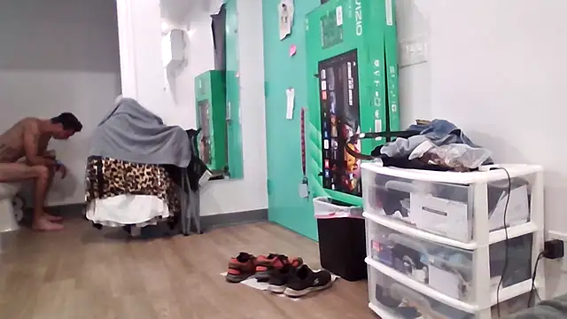 Iliketocooksquirt25 online show from October 8, 2025, 11:16 pm