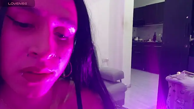 Snapshot of Ari-Hall chatting on March 15, 2025, 12:25 am Ari-Hall online show from March 15, 2025, 12:25 am