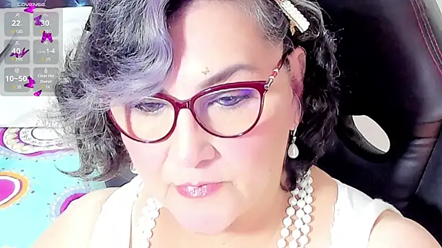 cataleya mom online show from September 20, 2025, 3:11 am