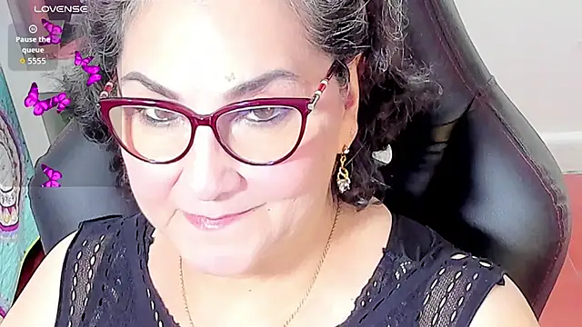 cataleya mom online show from October 19, 2025, 4:15 am