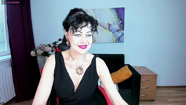 Silvia Wallec online show from May 6, 2026, 5:44 am