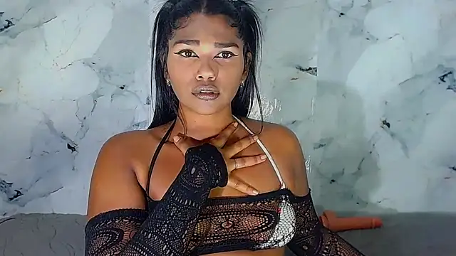 Sexykitten147 online show from July 27, 2026, 11:01 pm