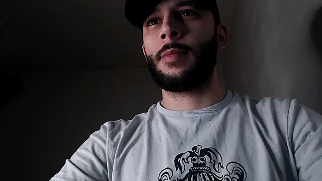 Snapshot of henryaxe chatting on November 27, 2025, 11:49 pm henryaxe online show from November 27, 2025, 11:49 pm