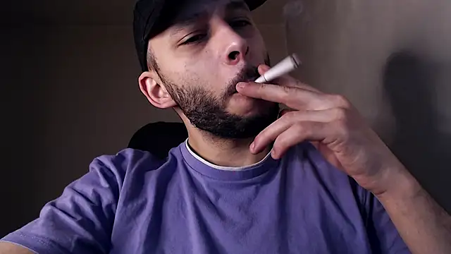 Snapshot of henryaxe chatting on November 20, 2025, 9:32 am henryaxe online show from November 20, 2025, 9:32 am