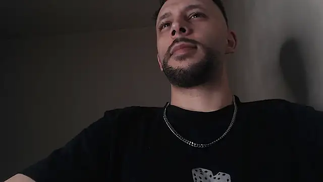 Snapshot of henryaxe chatting on May 17, 2026, 3:01 pm henryaxe online show from May 17, 2026, 3:01 pm