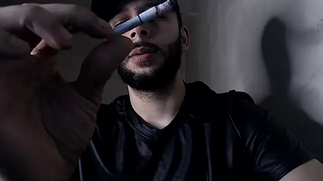 Snapshot of henryaxe chatting on November 29, 2025, 9:37 pm henryaxe online show from November 29, 2025, 9:37 pm