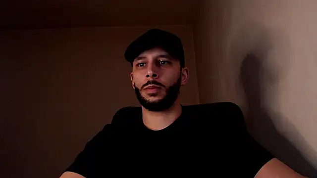 Snapshot of henryaxe chatting on October 13, 2025, 11:49 pm henryaxe online show from October 13, 2025, 11:49 pm