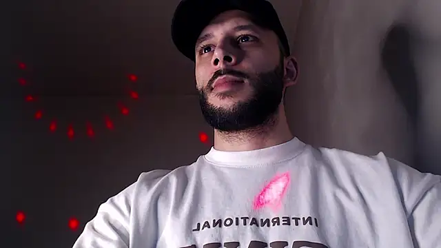 Snapshot of henryaxe chatting on November 26, 2025, 11:05 pm henryaxe online show from November 26, 2025, 11:05 pm