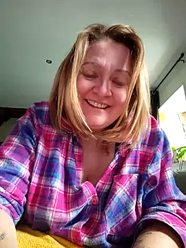 lady charlyne online show from November 27, 2025, 9:10 am