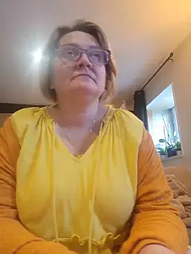 Snapshot of lady_charlyne chatting on May 12, 2026, 6:14 pm lady charlyne online show from May 12, 2026, 6:14 pm