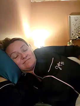 Snapshot of lady_charlyne chatting on March 4, 2025, 8:16 pm lady charlyne online show from March 4, 2025, 8:16 pm