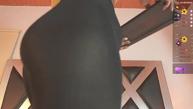 Snapshot of Sofia_Cooper_ chatting on November 6, 2025, 7:40 pm Sofia Cooper online show from November 6, 2025, 7:40 pm