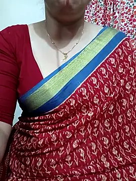 Snapshot of Priya_Boudi chatting on November 6, 2025, 7:07 pm Priya Boudi online show from November 6, 2025, 7:07 pm